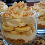 What keeps bananas from turning brown in banana pudding?